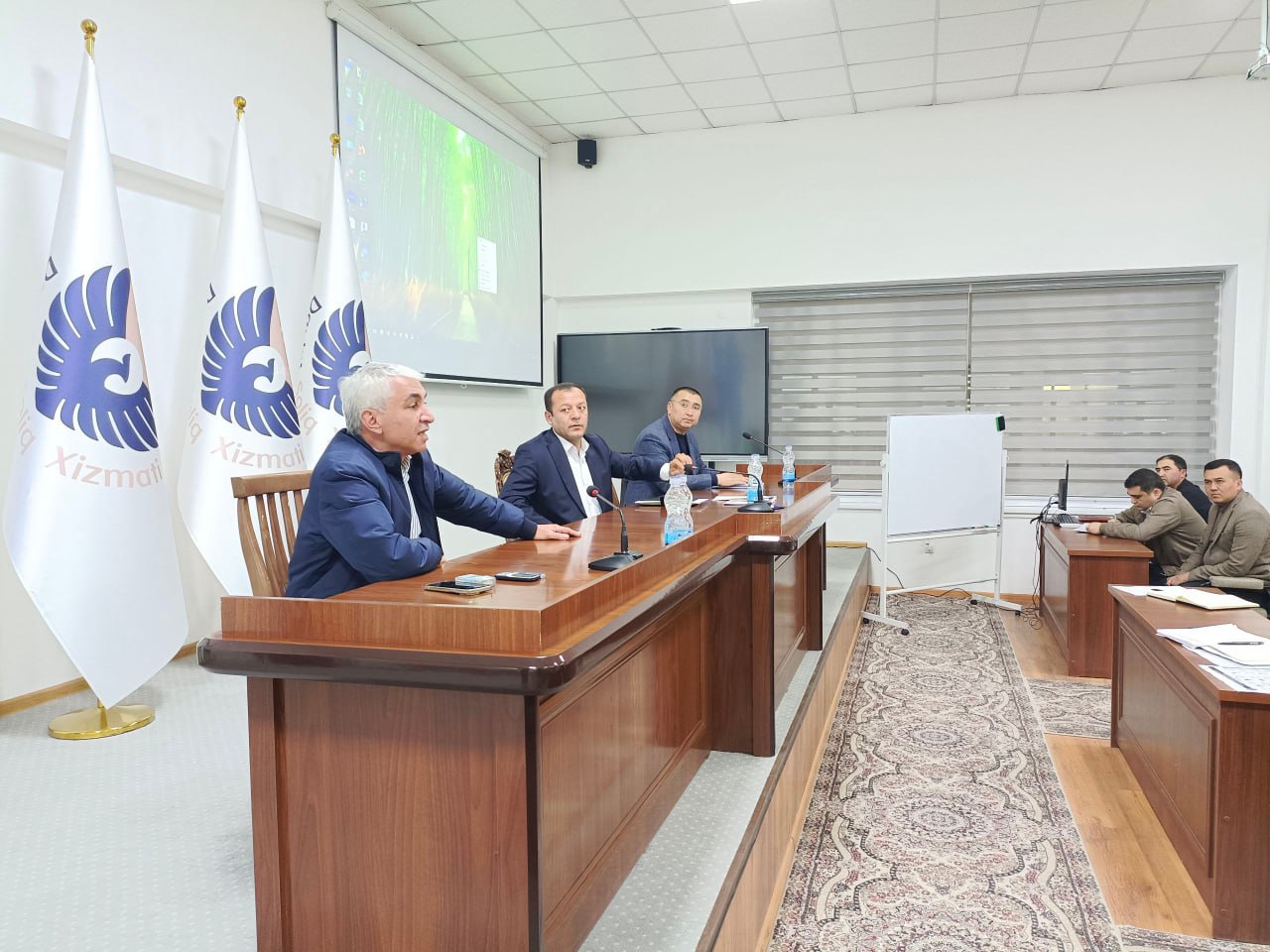 Бош прокуратура ҳузуридаги Иқтисодий жиноятларга қарши курашиш департаменти бошлиғининг ўринбосари Ш.Алиризаев Жиззах вилоятида яширин иқтисодиёт кўламини қисқартириш ва тадбиркорлар учун соғлом рақобат муҳити яратилганлиги аҳволи билан танишди.