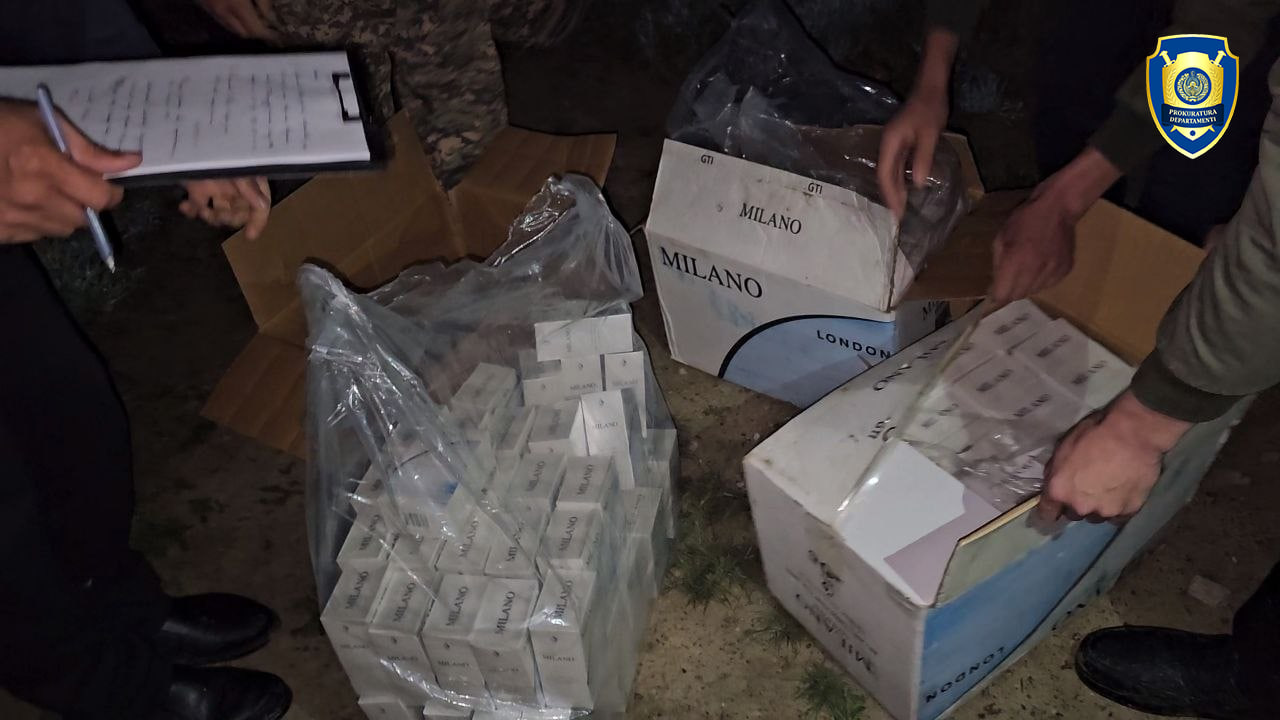 Фарғона вилоятида чегара ҳудудидан акциз маркасиз тамаки маҳсулотларини олиб ўтган шахслар ушланди